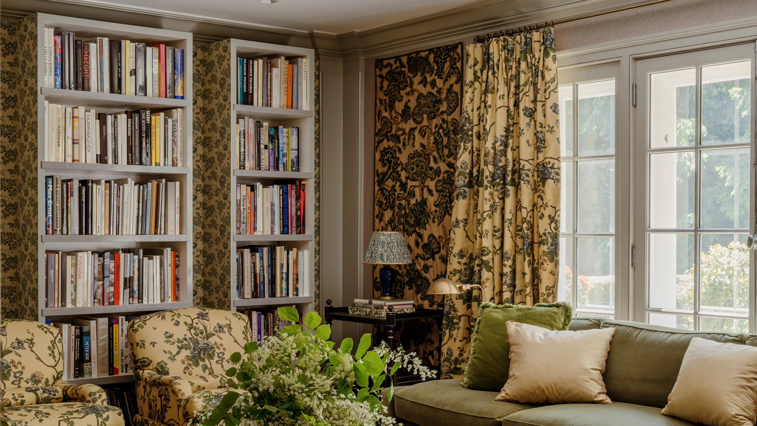 High-Ceiling Luxury Wave